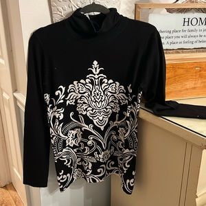 Old and Taylors Context Sweater NWT